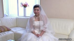 Cô dâu Nhật Bản, Emi Koizumi bị lừa sau lễ cưới
