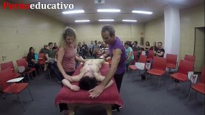 Lớp học massage kích dục