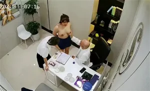 Hack trộm cam bệnh viện thẩm mỹ  nâng ngực